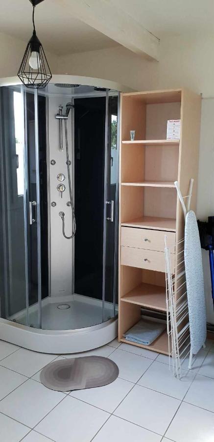 Le Barcares Logement Climatise Pour 6 Personnes, Draps Et Serviettes Non Fournis Air-Conditioned Accommodation For 6 People, Sheets And Towels Not Provided Alojamiento Con Aire Acondicionado Para 6 Personas, Sabanas Y Toallas No Incluidas エクステリア 写真