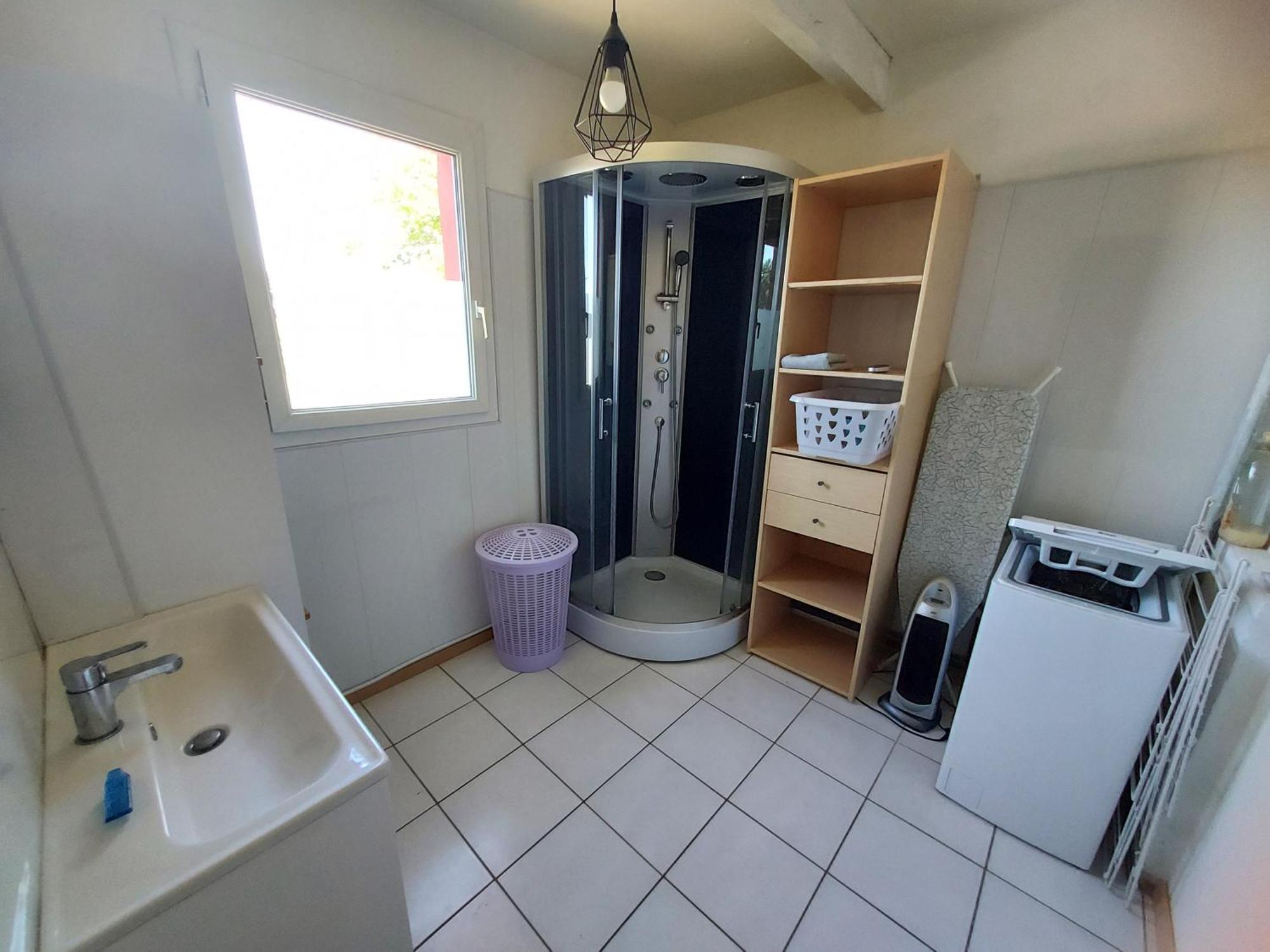 Le Barcares Logement Climatise Pour 6 Personnes, Draps Et Serviettes Non Fournis Air-Conditioned Accommodation For 6 People, Sheets And Towels Not Provided Alojamiento Con Aire Acondicionado Para 6 Personas, Sabanas Y Toallas No Incluidas エクステリア 写真